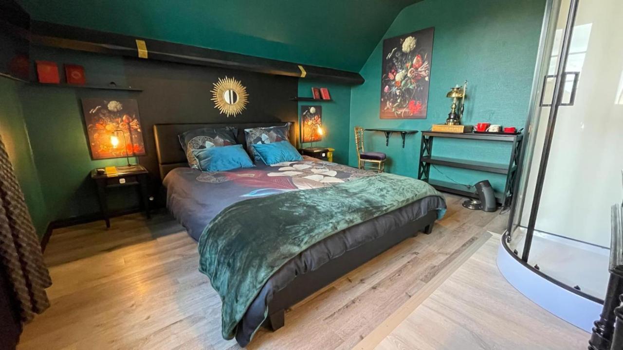 Bed and Breakfast Les Nuits Victoriennes Saint-Germain-du-Corbeis Экстерьер фото
