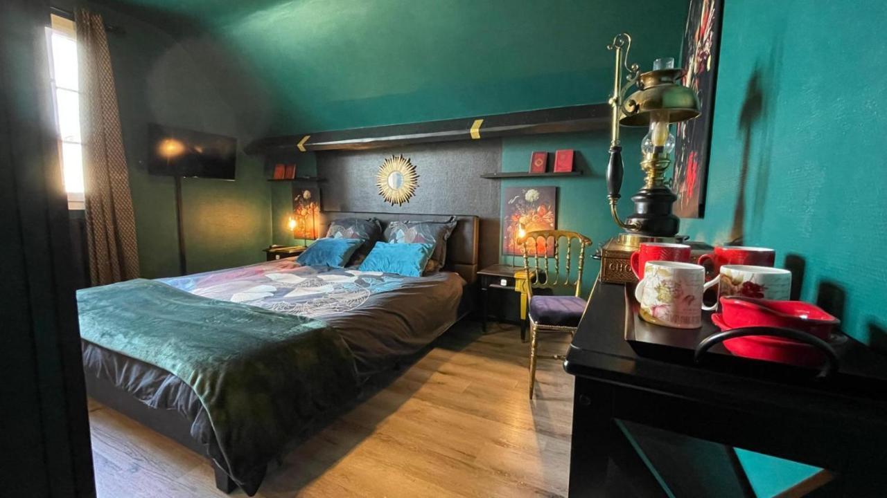 Bed and Breakfast Les Nuits Victoriennes Saint-Germain-du-Corbeis Экстерьер фото